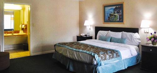 Azalea Inn & Suites image 10