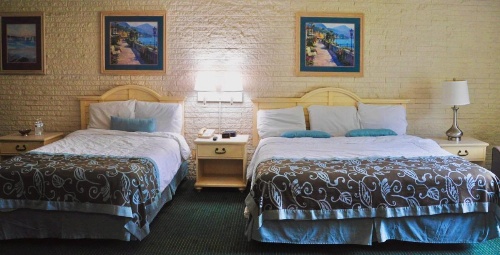 Azalea Inn & Suites image 15